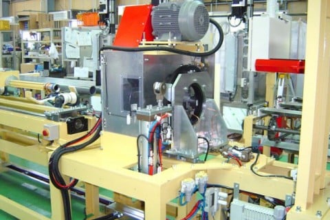 Plastic core chamfering / cutting machine